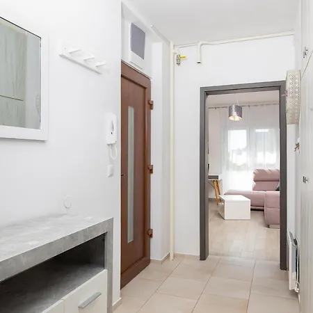 Sweet Center With Balcony & Private Parking Apartament