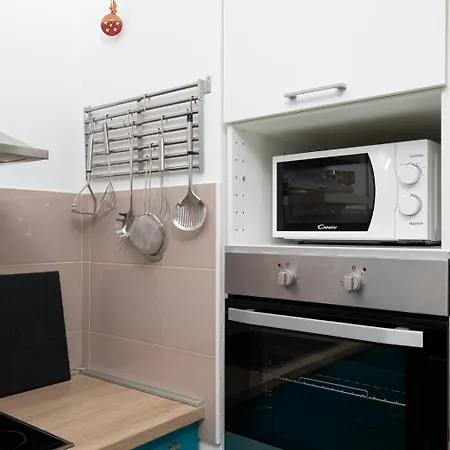 Lejlighed Stylish With Balcony & Free Parking